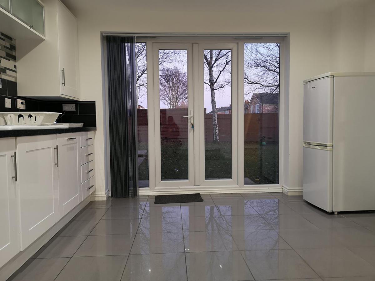 Nightingale Gardens - 4 Bed Detached House - Manchester Διαμέρισμα Εξωτερικό φωτογραφία